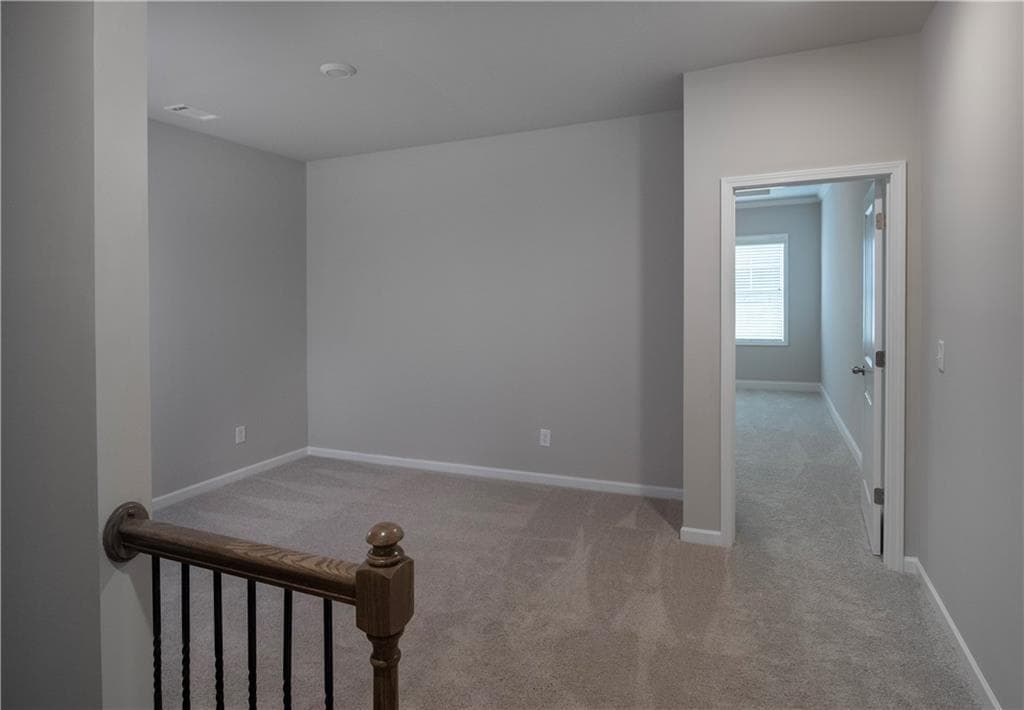 3 bedroom, 3 bathroom, 2,012 sq ft townhouse for sale at 5369 Gray Birch Bend, Flowery Branch, GA 30542 — photo 6
