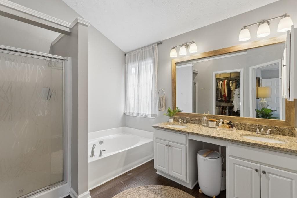 3 bedroom, 3 bathroom, 2,350 sq ft single family residence for sale at 1418 Glenover Circle, Marietta, GA 30062 — photo 5