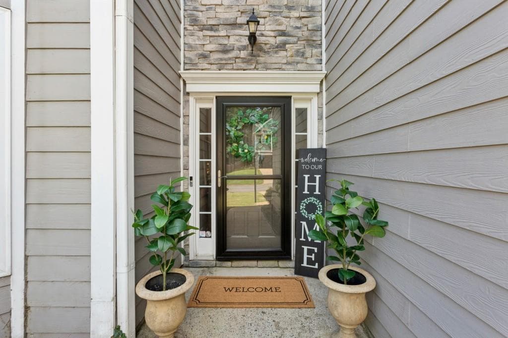 3 bedroom, 3 bathroom, 2,350 sq ft single family residence for sale at 1418 Glenover Circle, Marietta, GA 30062 — photo 9
