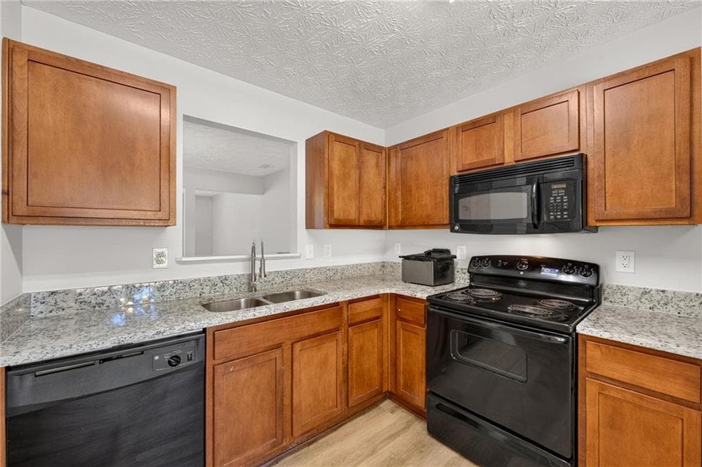 3 bedroom, 3 bathroom, 1,524 sq ft single family residence under contract at 1513 Conley Way, Conley, GA 30288 — photo 8