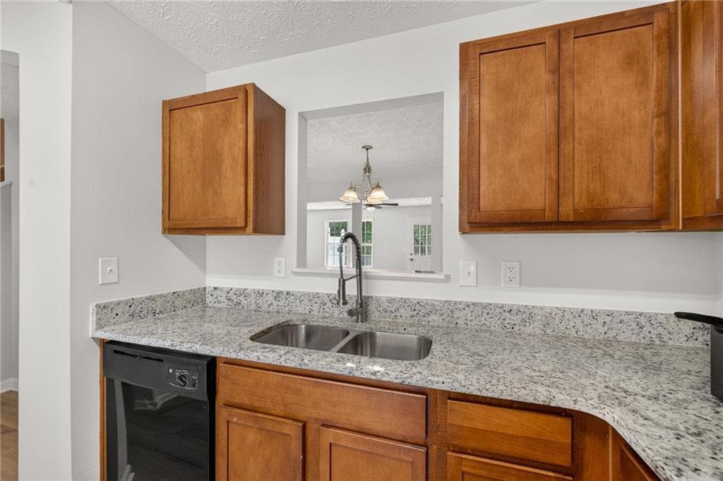 3 bedroom, 3 bathroom, 1,524 sq ft single family residence under contract at 1513 Conley Way, Conley, GA 30288 — photo 9
