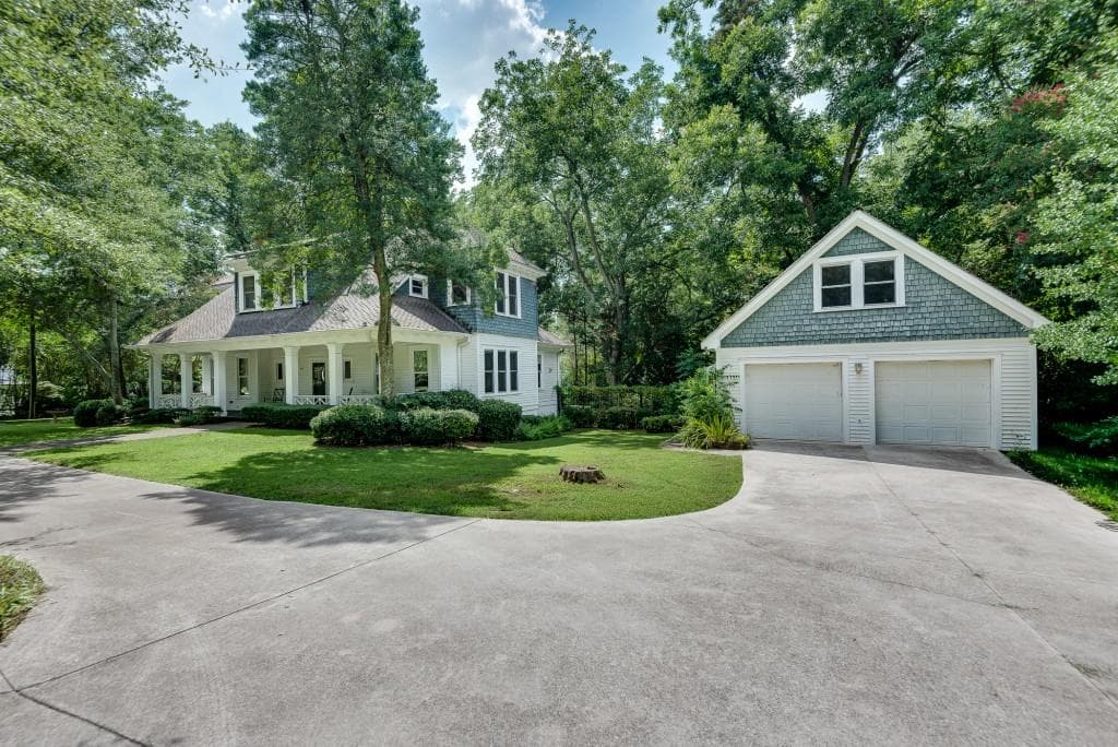 4 bedroom, 2 bathroom, 3,039 sq ft single family residence for sale at 1001 Asbury Street, Oxford, GA 30054 — photo 2