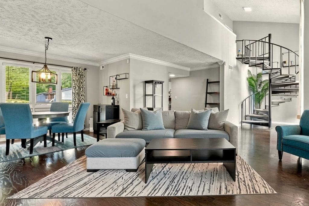 2 bedroom, 3 bathroom, 1,598 sq ft townhouse for sale at 3249 Clairmont North, Brookhaven, GA 30329