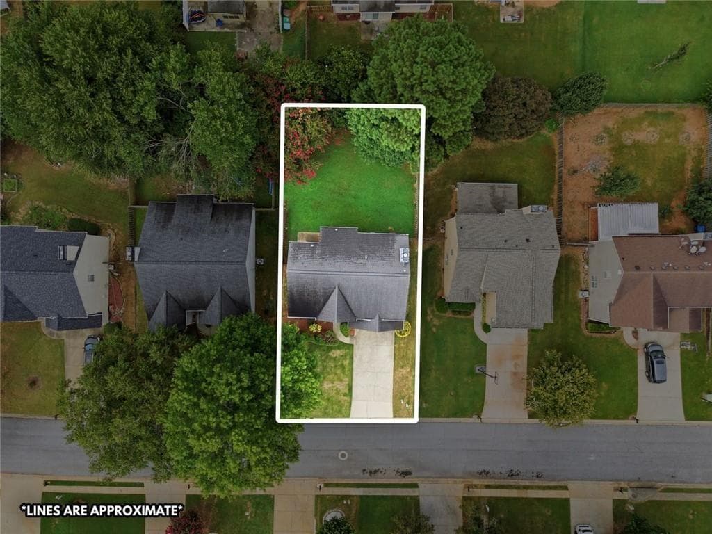 3 bedroom, 3 bathroom, 2,070 sq ft single family residence for sale at 3015 Dominion Walk Lane, Snellville, GA 30078 — photo 4