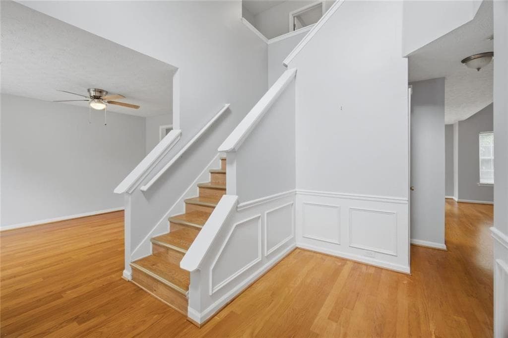 3 bedroom, 3 bathroom, 2,070 sq ft single family residence for sale at 3015 Dominion Walk Lane, Snellville, GA 30078 — photo 5