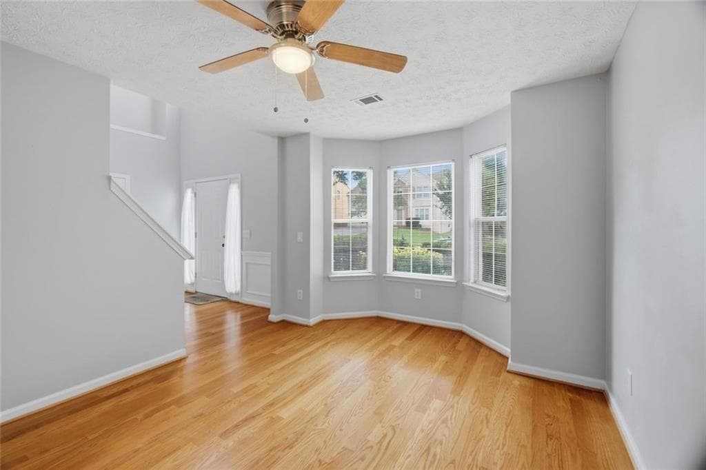 3 bedroom, 3 bathroom, 2,070 sq ft single family residence for sale at 3015 Dominion Walk Lane, Snellville, GA 30078 — photo 6