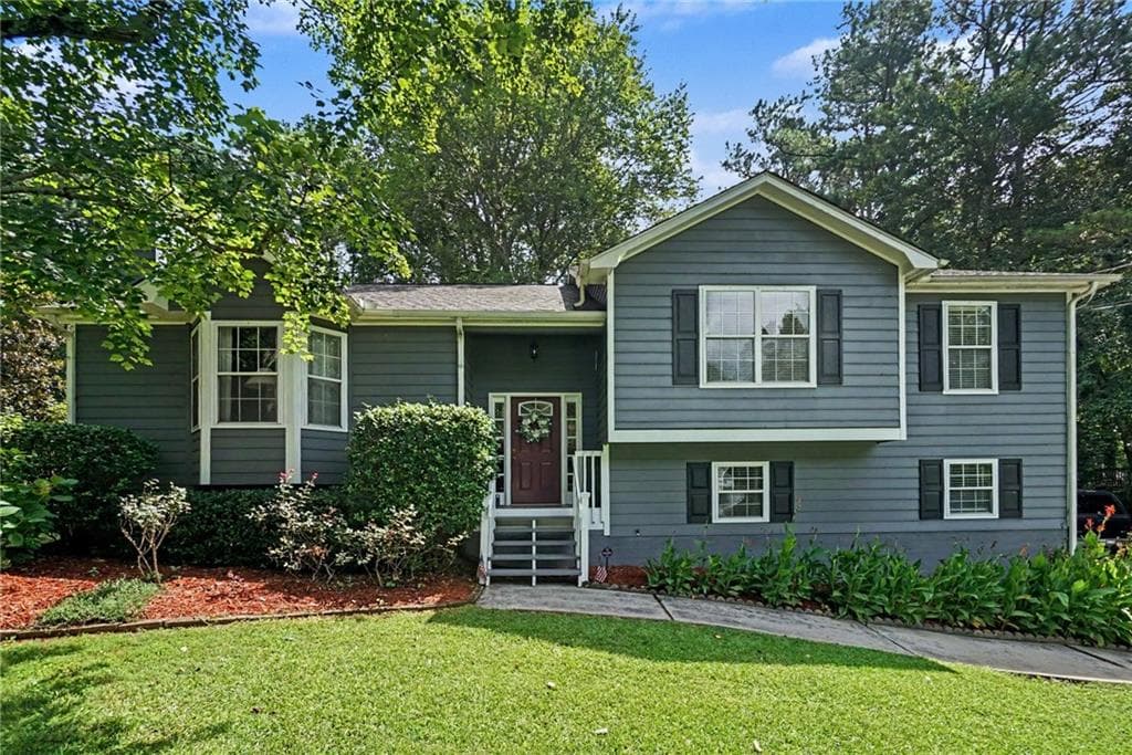 3 bedroom, 2 bathroom, 1,420 sq ft single family residence sold at 202 Johnstons Drive, Dallas, GA 30157