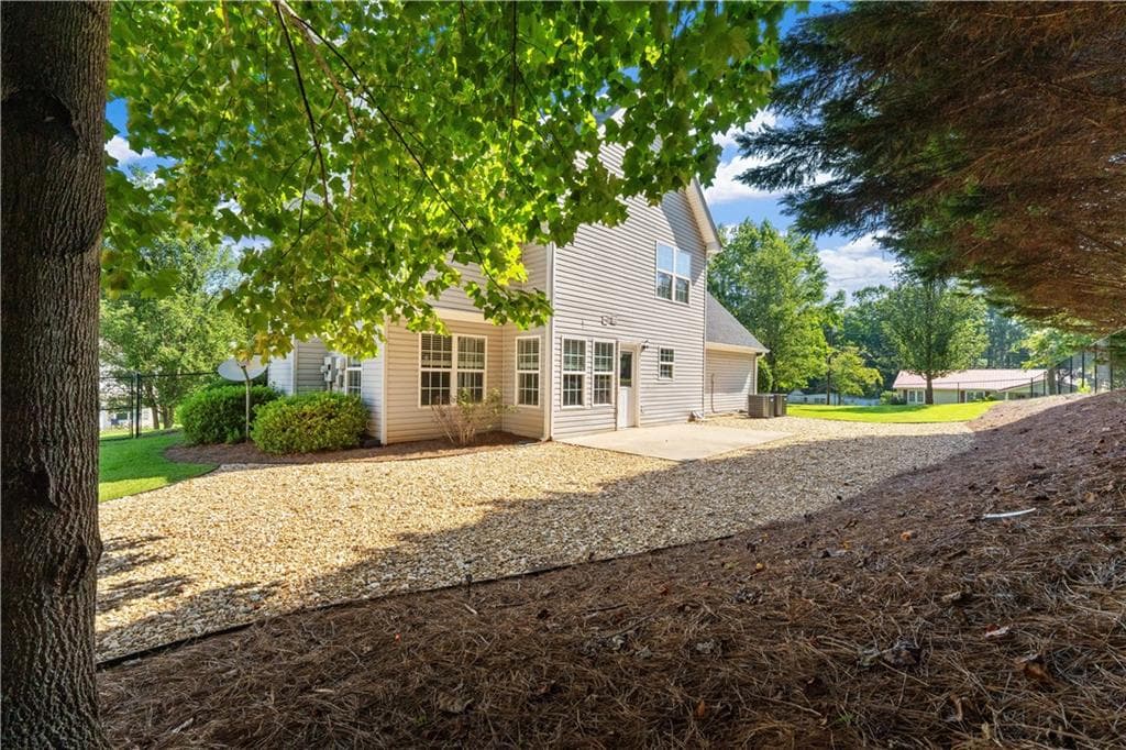 3 bedroom, 3 bathroom, 1,664 sq ft single family residence for sale at 107 Lindsey Drive, Bremen, GA 30110 — photo 10