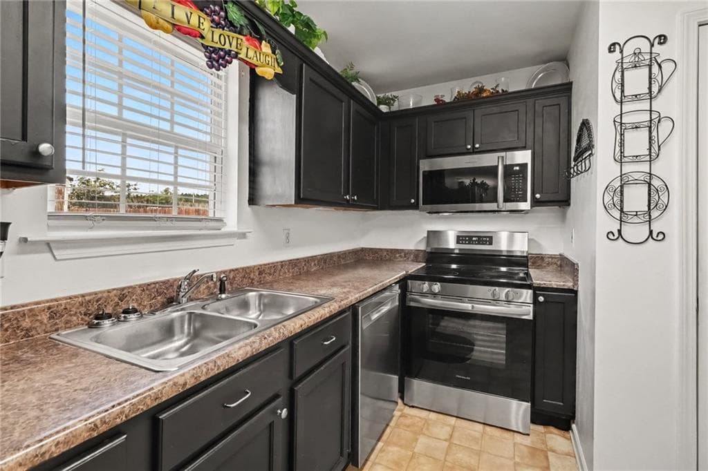 3 bedroom, 3 bathroom, 1,118 sq ft single family residence under contract at 43 Atwood Drive, Rome, GA 30165 — photo 5