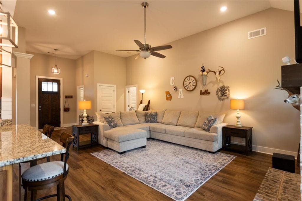 4 bedroom, 3 bathroom, 2,282 sq ft single family residence for sale at 301 Savannah Drive, Mansfield, GA 30055 — photo 5