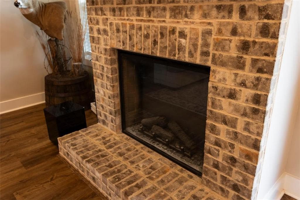 4 bedroom, 3 bathroom, 2,282 sq ft single family residence for sale at 301 Savannah Drive, Mansfield, GA 30055 — photo 6