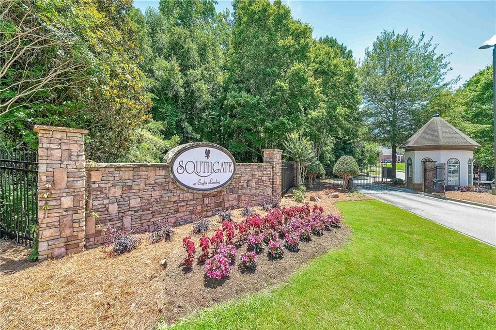 single family residence for sale at 504 Bingham Drive, Mcdonough, GA 30253 — photo 2