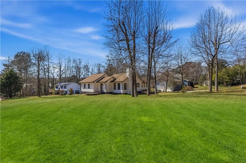 4 bedroom, 2 bathroom, 1,895 sq ft single family residence under contract at 2860 Powder Horn Trail, Marietta, GA 30064 — photo 3
