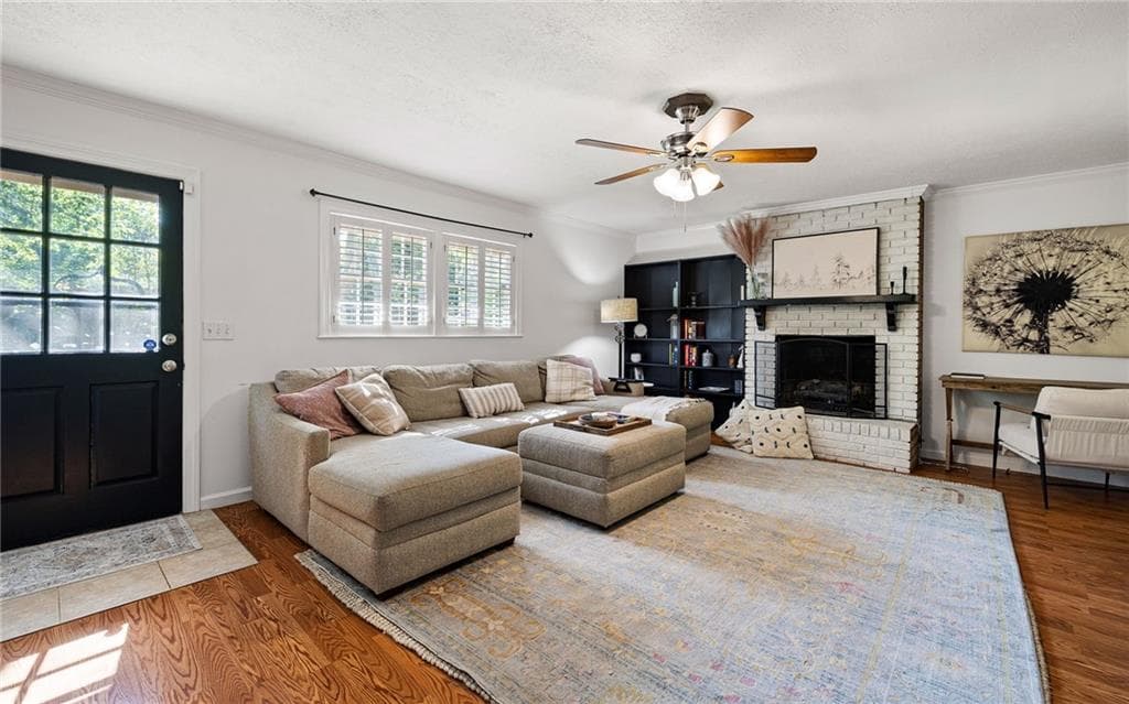 3 bedroom, 3 bathroom, 2,332 sq ft single family residence under contract at 702 Highview Drive, Smyrna, GA 30082 — photo 10