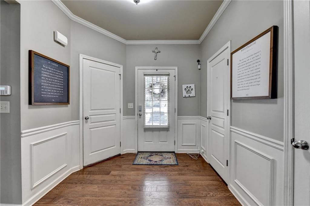 3 bedroom, 3 bathroom, 2,120 sq ft townhouse for sale at 5880 Vista Brook Drive, Suwanee, GA 30024 — photo 5