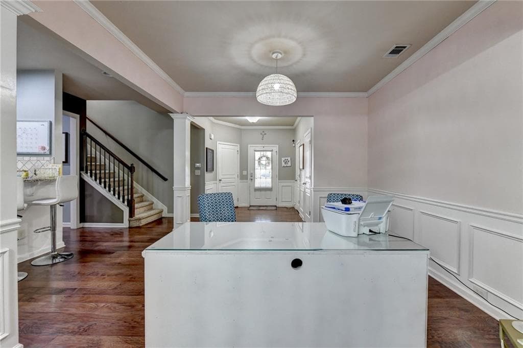 3 bedroom, 3 bathroom, 2,120 sq ft townhouse for sale at 5880 Vista Brook Drive, Suwanee, GA 30024 — photo 8
