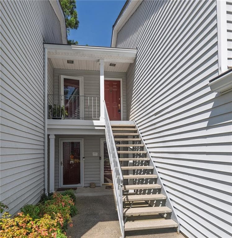 2 bedroom, 2 bathroom, 1,306 sq ft condominium for sale at 4106 Whitehall Way, Alpharetta, GA 30004 — photo 3