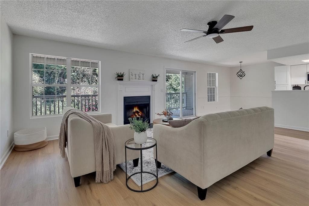 2 bedroom, 2 bathroom, 1,306 sq ft condominium for sale at 4106 Whitehall Way, Alpharetta, GA 30004 — photo 5