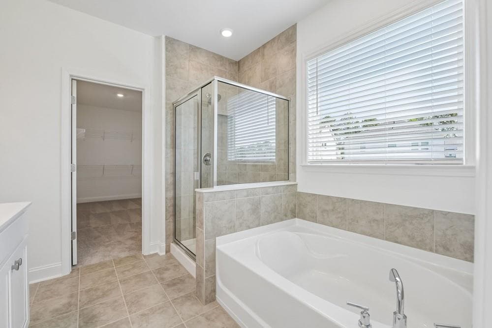 5 bedroom, 5 bathroom, 2,696 sq ft single family residence for sale at 1693 Caldwell Bend Lane, Dacula, GA 30019 — photo 4