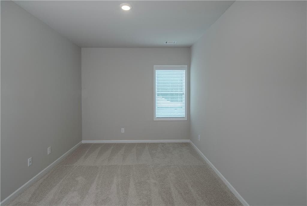 3 bedroom, 3 bathroom, 2,012 sq ft townhouse for sale at 5361 Gray Birch Bend, Flowery Branch, GA 30542 — photo 9