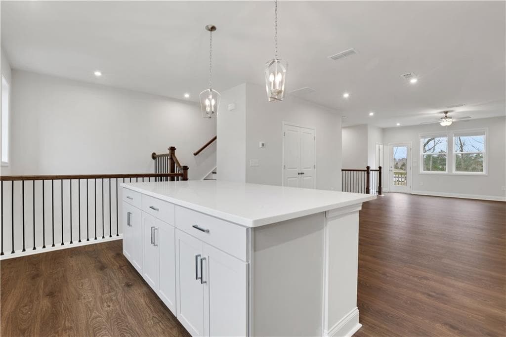 4 bedroom, 4 bathroom, 2,421 sq ft townhouse for sale at 6001 Haviland Alley, Sugar Hill, GA 30518 — photo 5