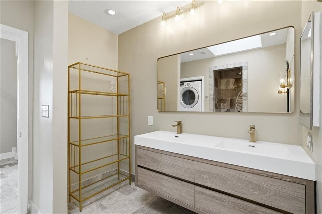 2 bedroom, 2 bathroom, 1,265 sq ft condominium for sale at 3481 Lakeside Drive PH TS5, Atlanta, GA 30326 — photo 4