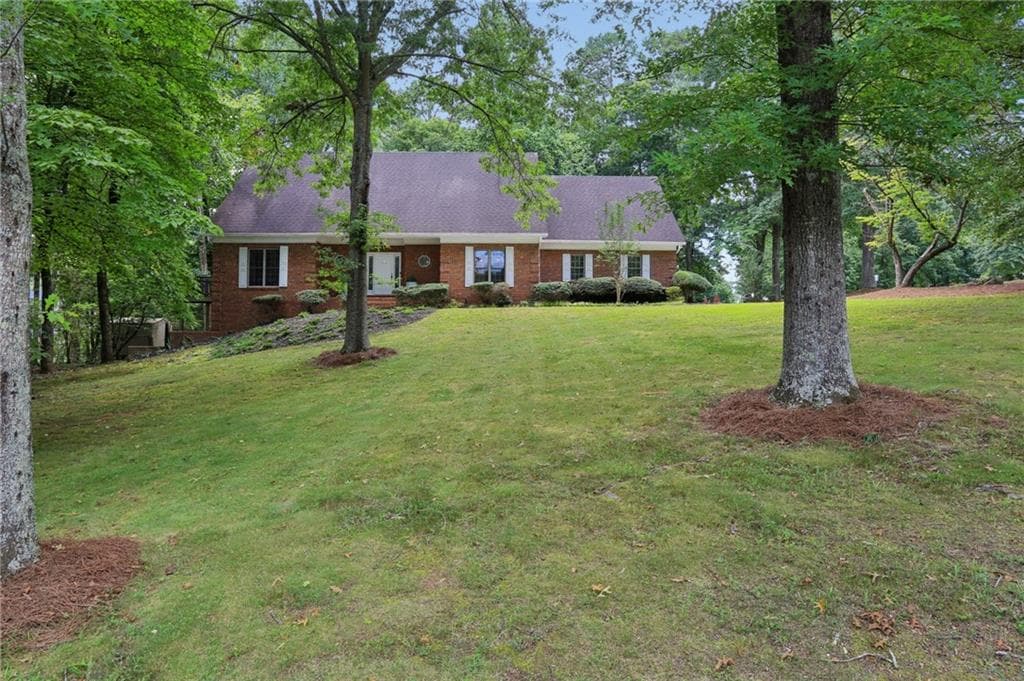5 bedroom, 5 bathroom, 6,208 sq ft single family residence under contract at 3410 Donegal Way, Snellville, GA 30039 — photo 5