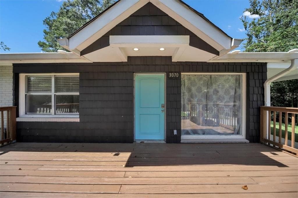 3 bedroom, 1 bathroom, 1,000 sq ft single family residence under contract at 3070 Lindon Lane, Decatur, GA 30033 — photo 2