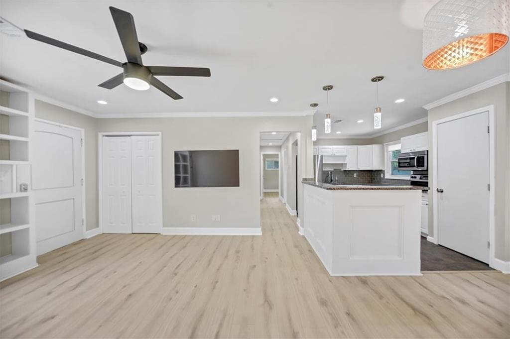 3 bedroom, 1 bathroom, 1,000 sq ft single family residence under contract at 3070 Lindon Lane, Decatur, GA 30033 — photo 5