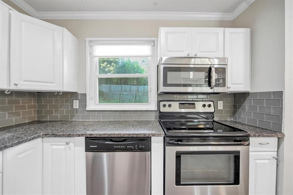 3 bedroom, 1 bathroom, 1,000 sq ft single family residence under contract at 3070 Lindon Lane, Decatur, GA 30033 — photo 8