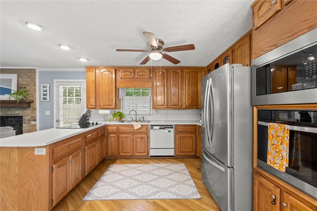 3 bedroom, 2 bathroom, 1,956 sq ft single family residence for sale at 3462 Shaw Road, Marietta, GA 30066 — photo 8