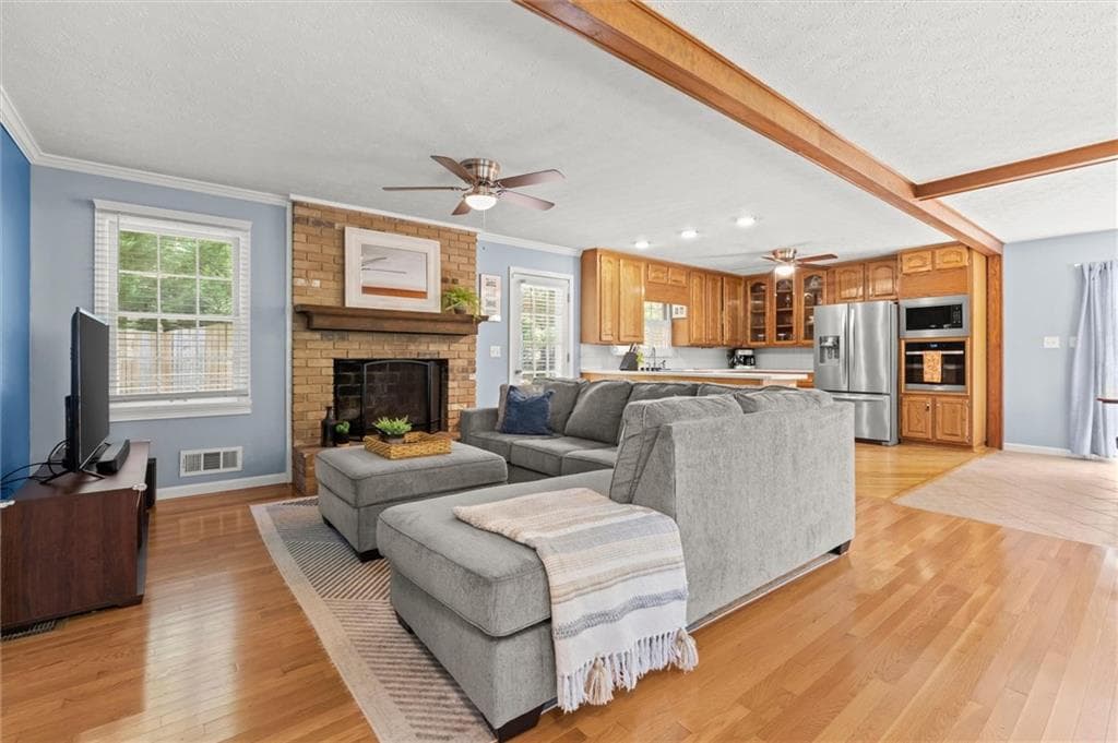 3 bedroom, 2 bathroom, 1,956 sq ft single family residence for sale at 3462 Shaw Road, Marietta, GA 30066 — photo 10