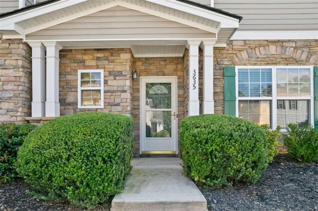 4 bedroom, 3 bathroom, 2,198 sq ft single family residence for sale at 3635 Roseman Landing, Cumming, GA 30040 — photo 6