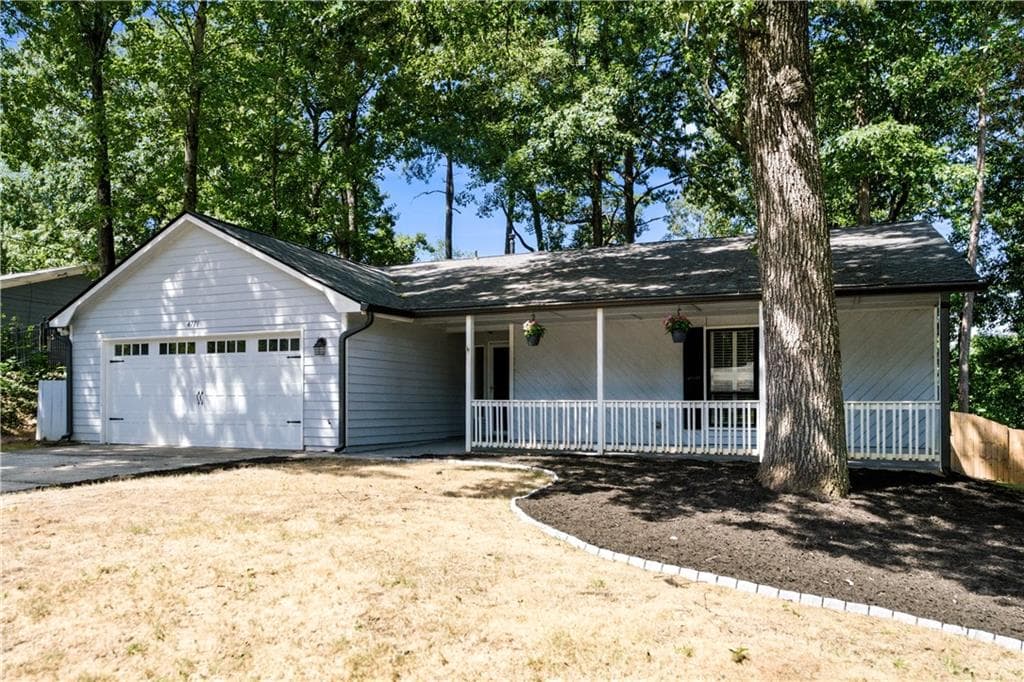 4 bedroom, 2 bathroom, 1,736 sq ft single family residence for sale at 4771 Pinefield Drive, Acworth, GA 30102 — photo 3