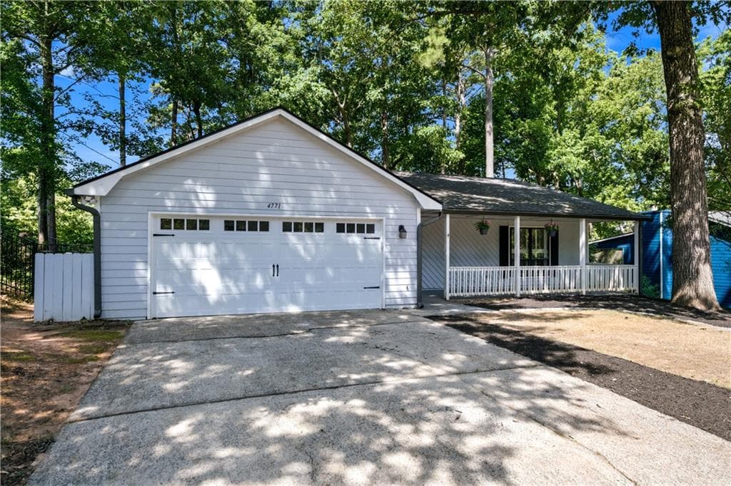 4 bedroom, 2 bathroom, 1,736 sq ft single family residence for sale at 4771 Pinefield Drive, Acworth, GA 30102 — photo 4
