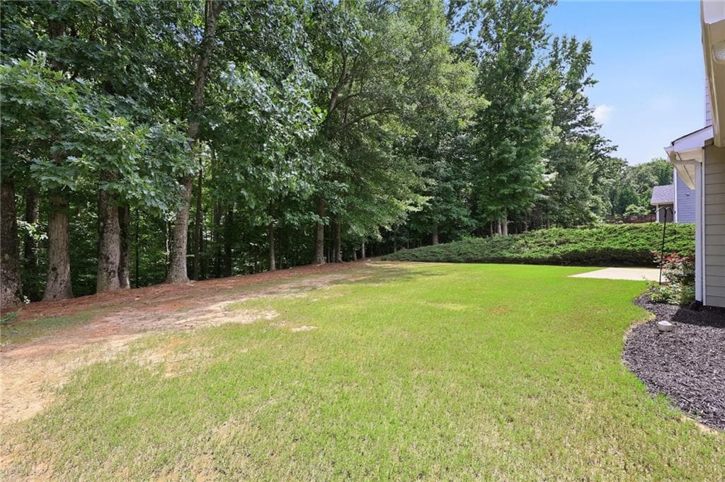 4 bedroom, 3 bathroom, 2,689 sq ft single family residence for sale at 5511 Woodstream Court, Gainesville, GA 30507 — photo 7