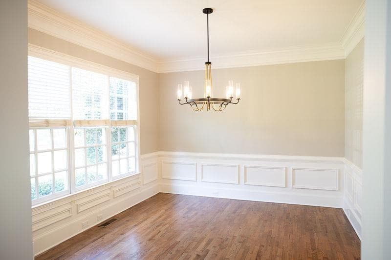 6 bedroom, 6 bathroom, 4,902 sq ft single family residence for sale at 260 Lake Summit View, Atlanta, GA 30342 — photo 4