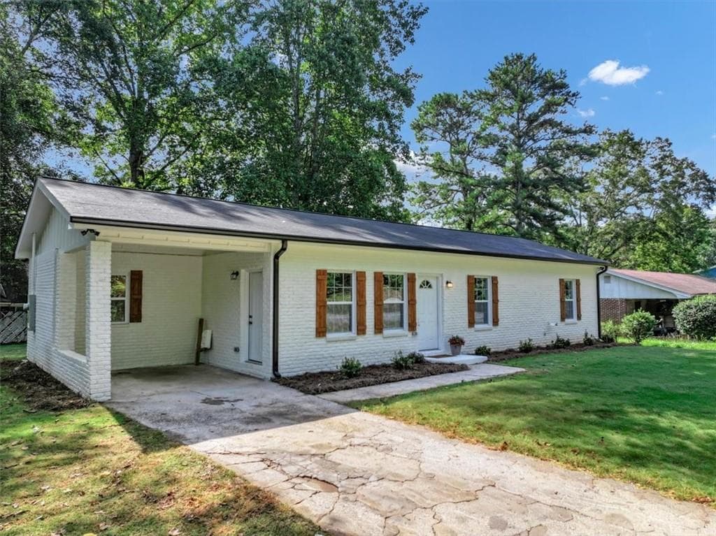 3 bedroom, 2 bathroom, 1,300 sq ft single family residence for sale at 5530 Old Bill Cook Road, Atlanta, GA 30349 — photo 3