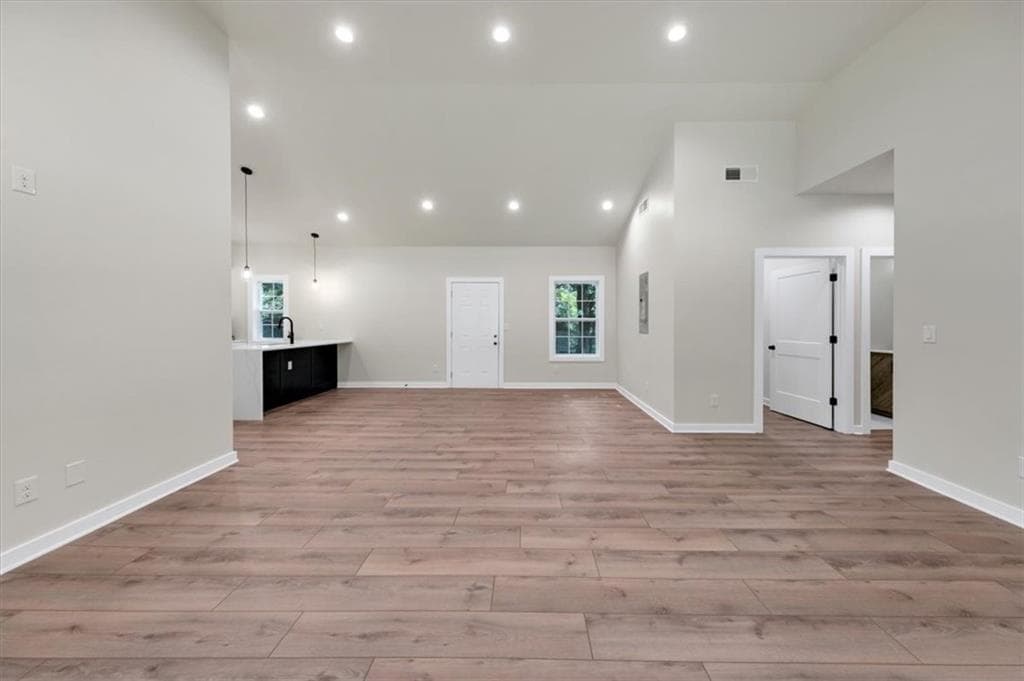 3 bedroom, 2 bathroom, 1,300 sq ft single family residence for sale at 5530 Old Bill Cook Road, Atlanta, GA 30349 — photo 9