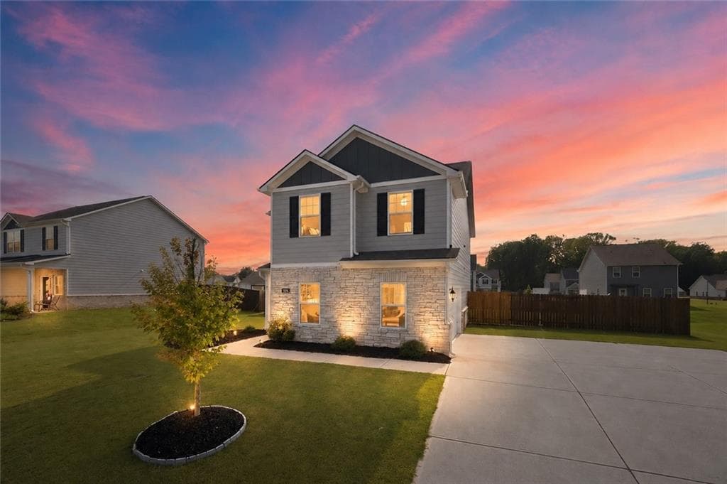 3 bedroom, 3 bathroom, 1,921 sq ft single family residence for sale at 575 Meadows Farm Drive, Monroe, GA 30655 — photo 2