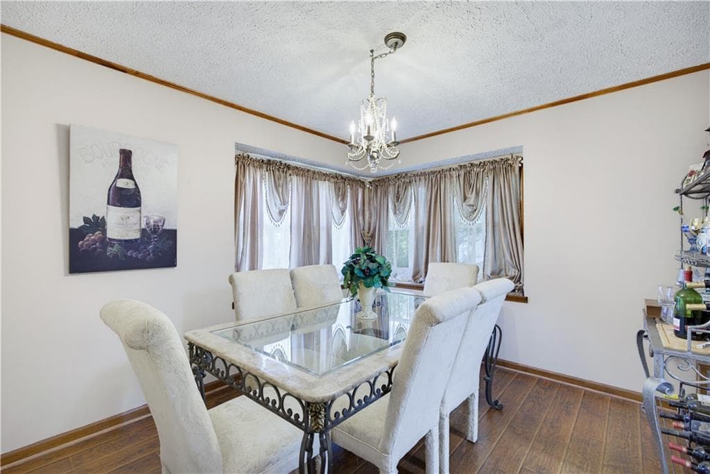 4 bedroom, 3 bathroom, 2,358 sq ft single family residence under contract at 4754 Seaboard Court, Acworth, GA 30102 — photo 3
