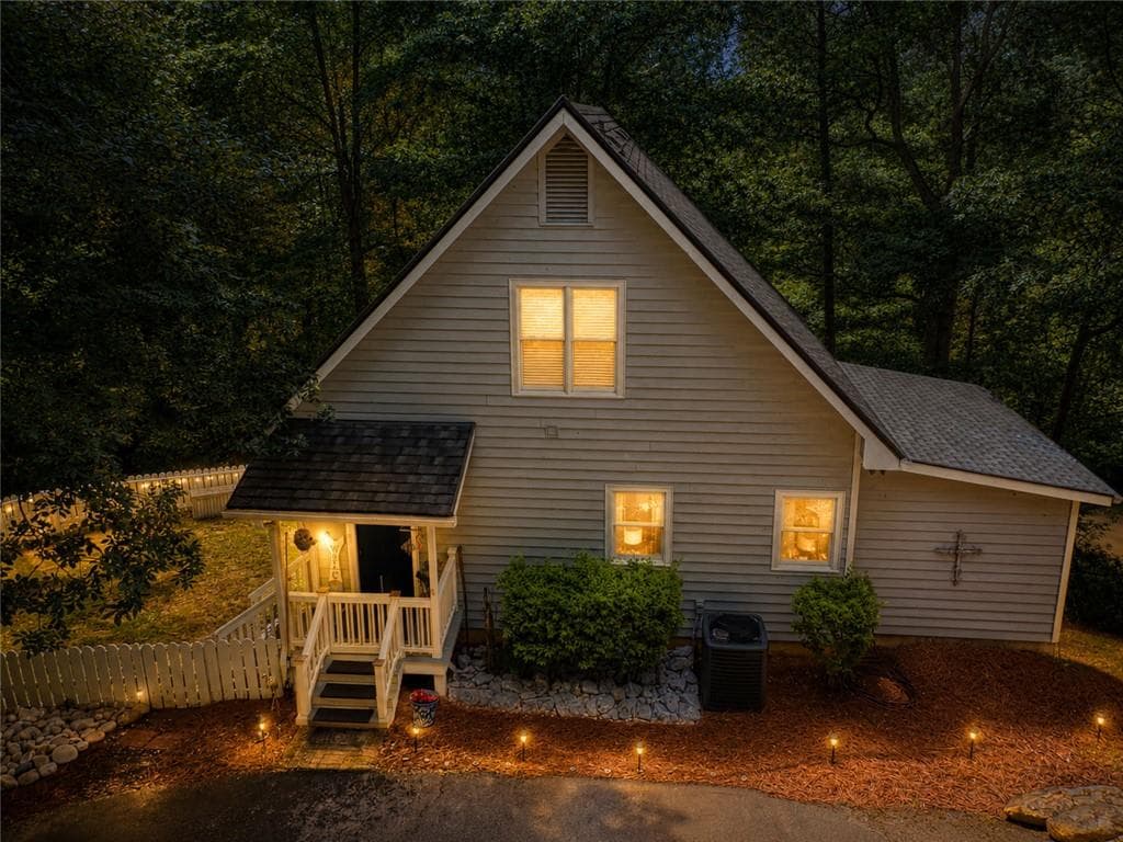 4 bedroom, 3 bathroom, 3,282 sq ft single family residence for sale at 190 Raintree Court, Demorest, GA 30535