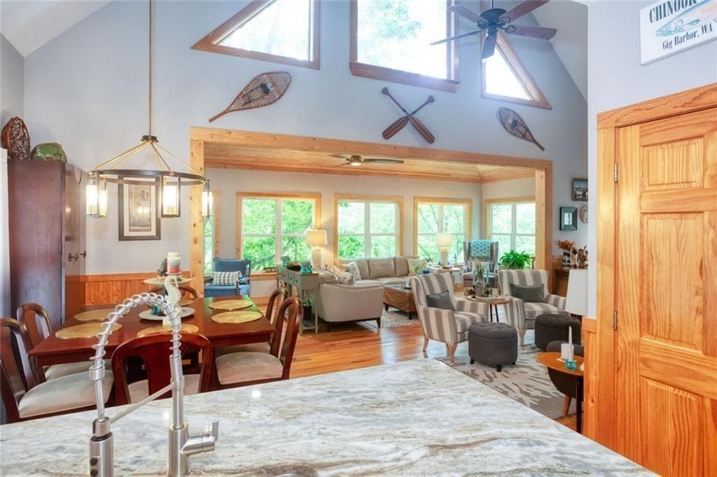 4 bedroom, 3 bathroom, 3,282 sq ft single family residence for sale at 190 Raintree Court, Demorest, GA 30535 — photo 8