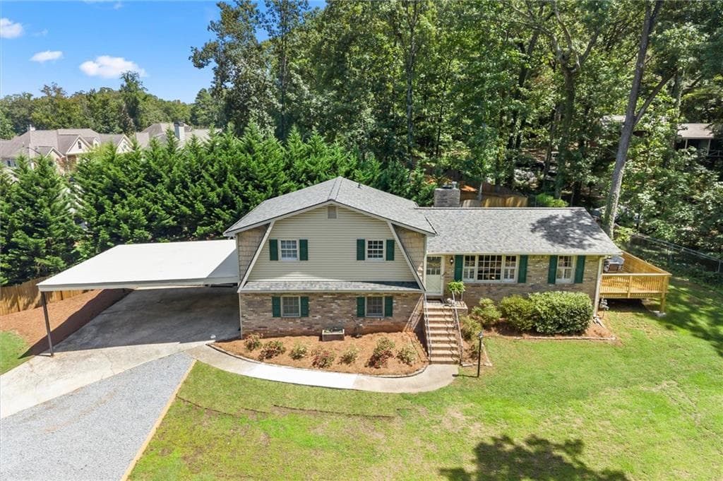 3 bedroom, 2 bathroom, 1,956 sq ft single family residence for sale at 3462 Shaw Road, Marietta, GA 30066 — photo 2