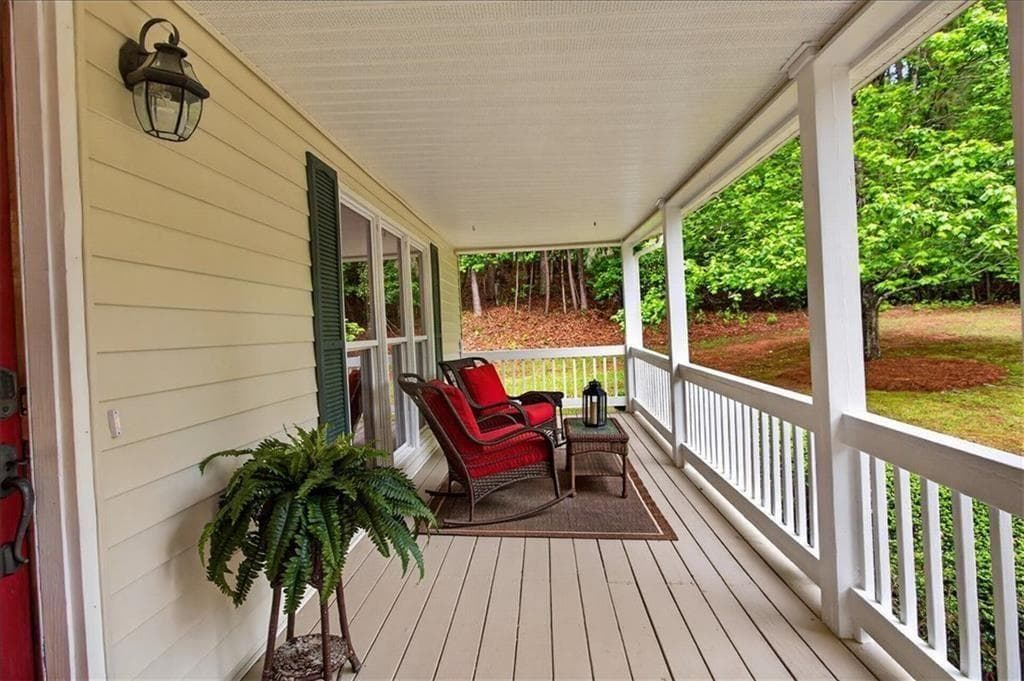 3 bedroom, 2 bathroom, 1,920 sq ft single family residence for sale at 403 Sycamore Drive, Canton, GA 30115 — photo 4