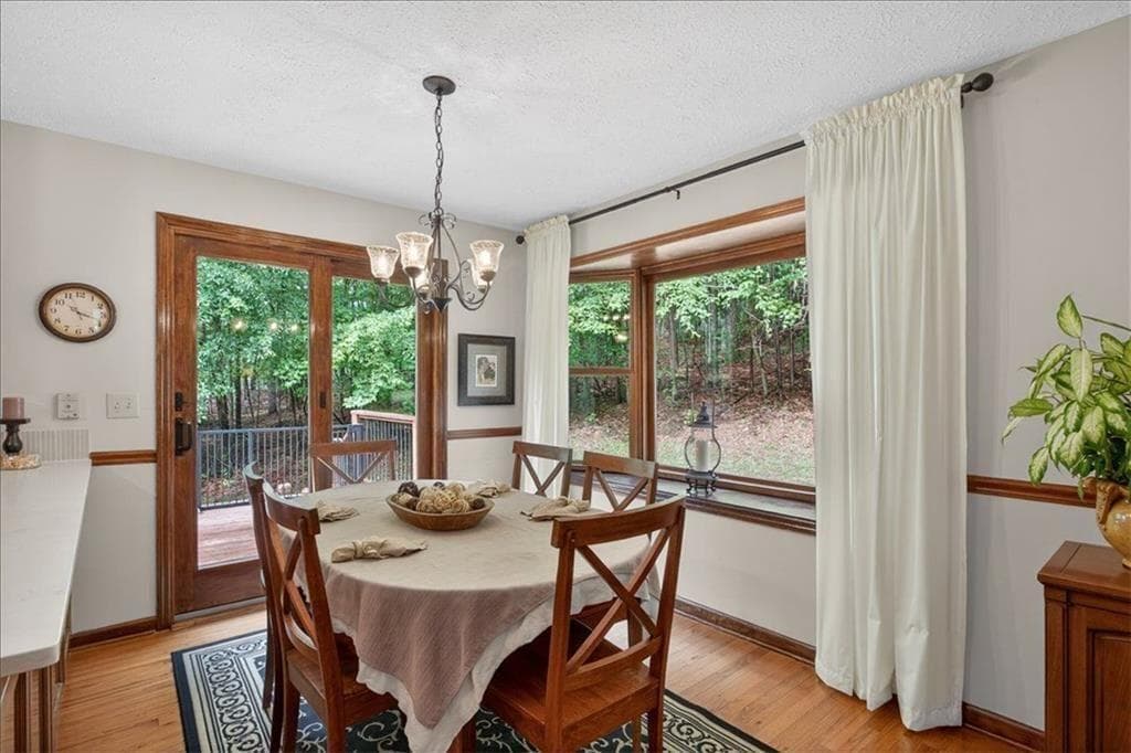 3 bedroom, 2 bathroom, 1,920 sq ft single family residence for sale at 403 Sycamore Drive, Canton, GA 30115 — photo 10