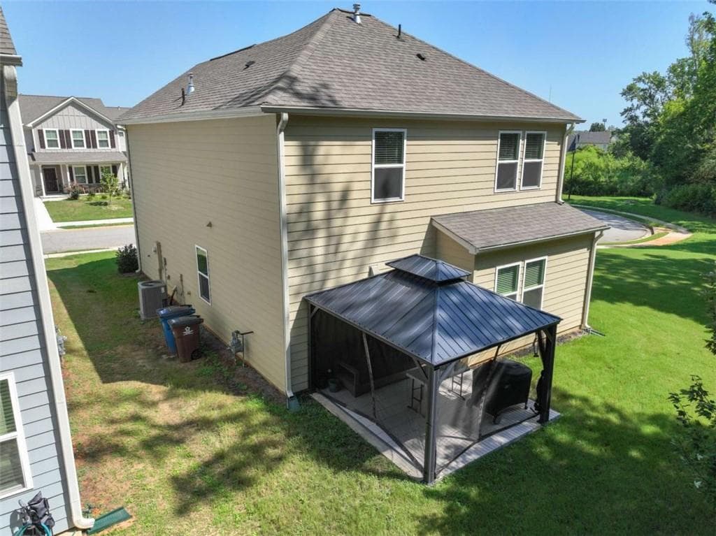 3 bedroom, 3 bathroom, 2,032 sq ft single family residence for sale at 408 Paulownia Circle, Mcdonough, GA 30253 — photo 3