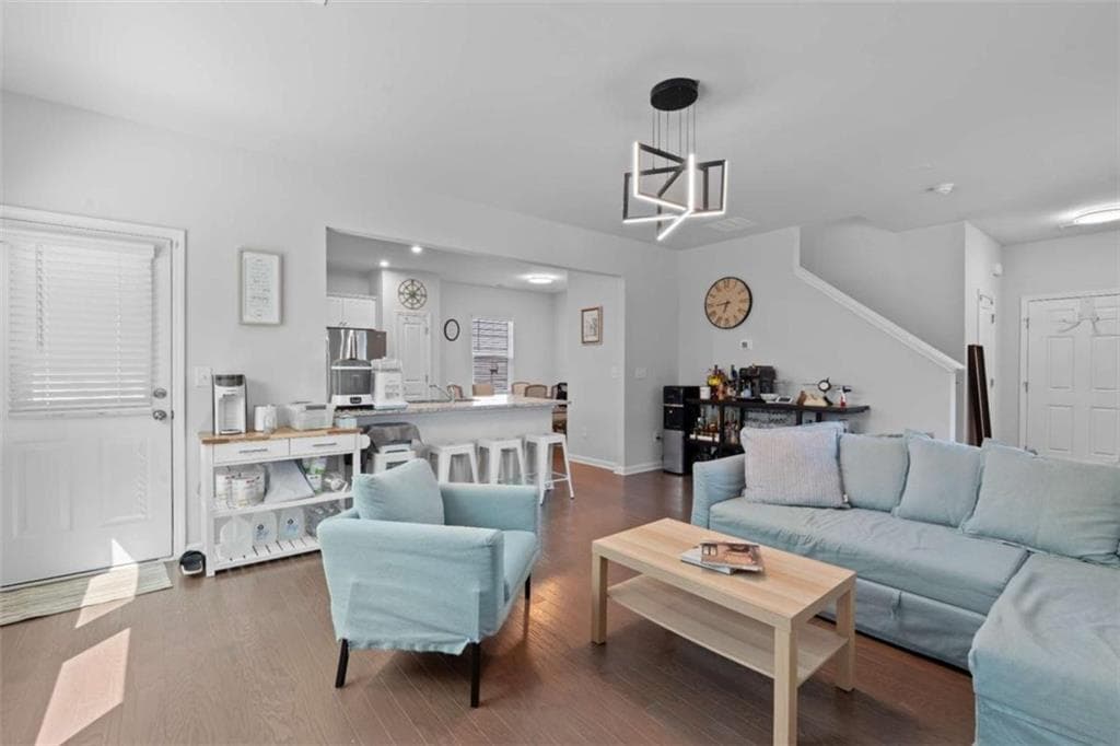 3 bedroom, 3 bathroom, 2,032 sq ft single family residence for sale at 408 Paulownia Circle, Mcdonough, GA 30253 — photo 4