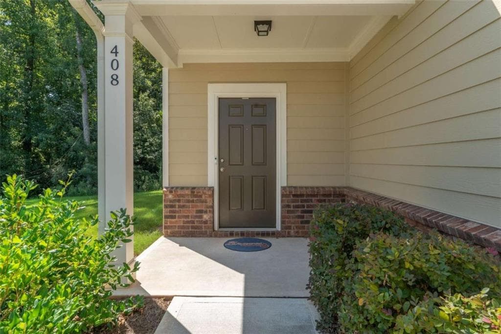 3 bedroom, 3 bathroom, 2,032 sq ft single family residence for sale at 408 Paulownia Circle, Mcdonough, GA 30253 — photo 8