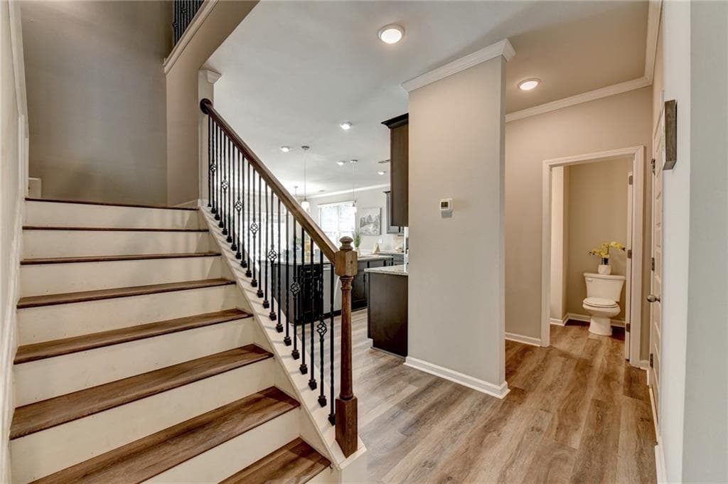 3 bedroom, 3 bathroom, 1,996 sq ft townhouse under contract at 2744 Shetley Creek Drive, Norcross, GA 30071 — photo 7